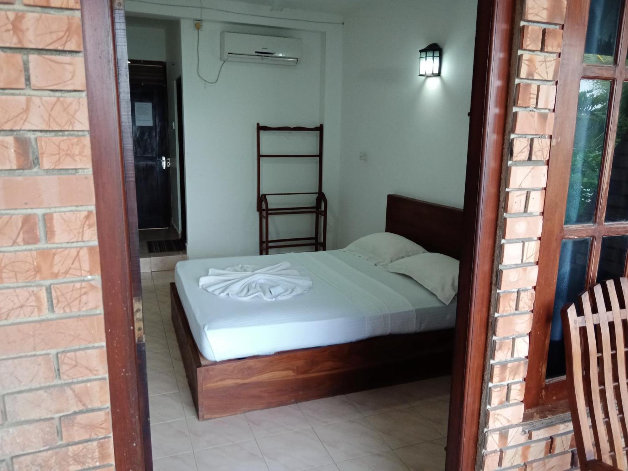 Wave Beach Resort Unawatuna Zimmer foto