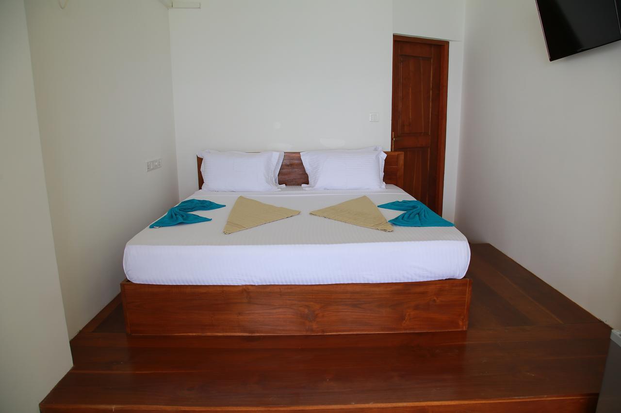 Wave Beach Resort Unawatuna Exterior foto