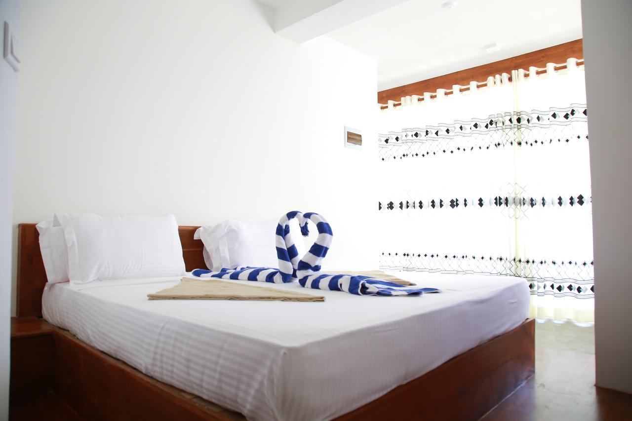 Wave Beach Resort Unawatuna Exterior foto