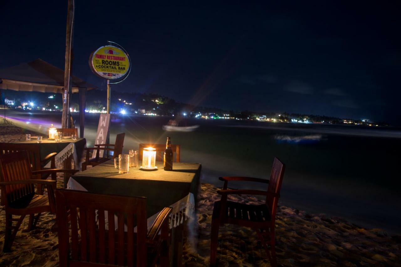 Wave Beach Resort Unawatuna Exterior foto