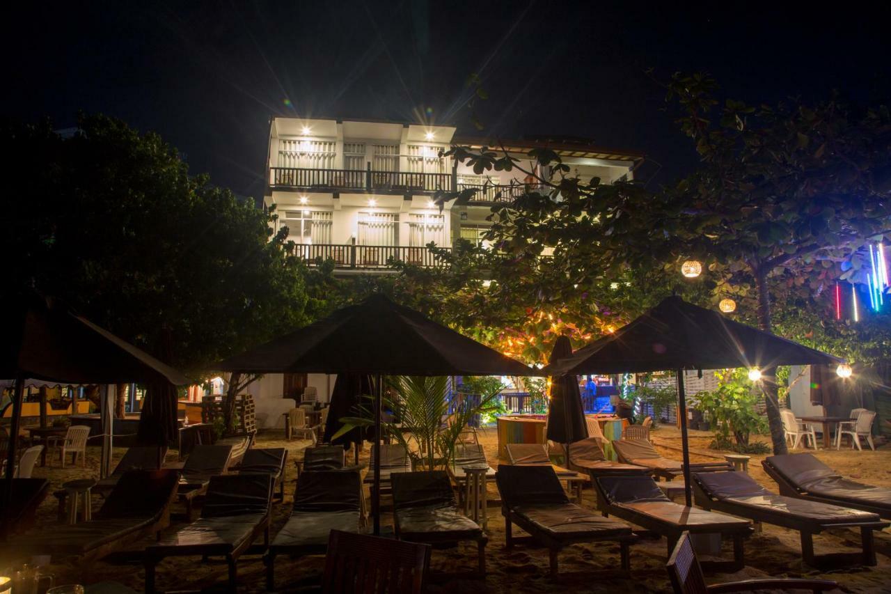 Wave Beach Resort Unawatuna Exterior foto