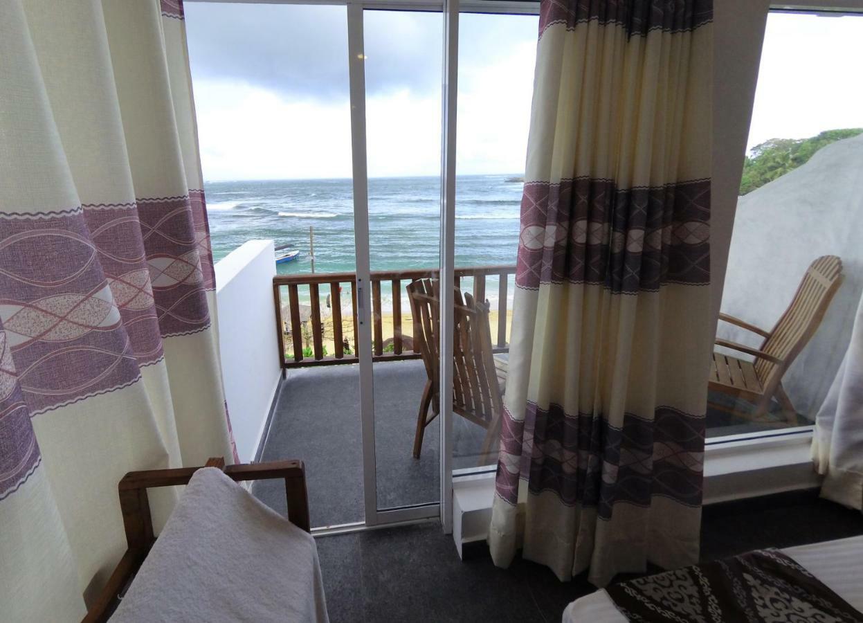Wave Beach Resort Unawatuna Exterior foto