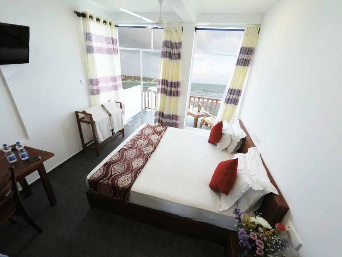 Wave Beach Resort Unawatuna Exterior foto