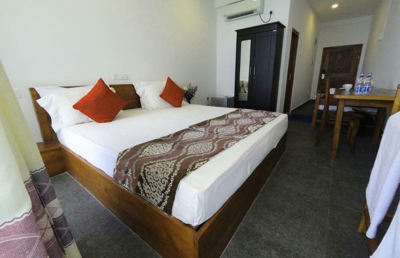 Wave Beach Resort Unawatuna Exterior foto